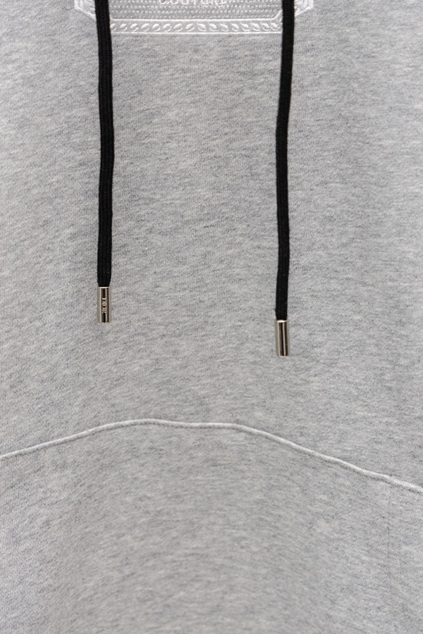 ブランドパーカー着用イメージ